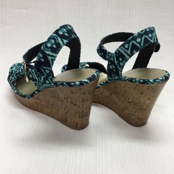 Christian Siriano Darling Wedges - Picture 7 of 9